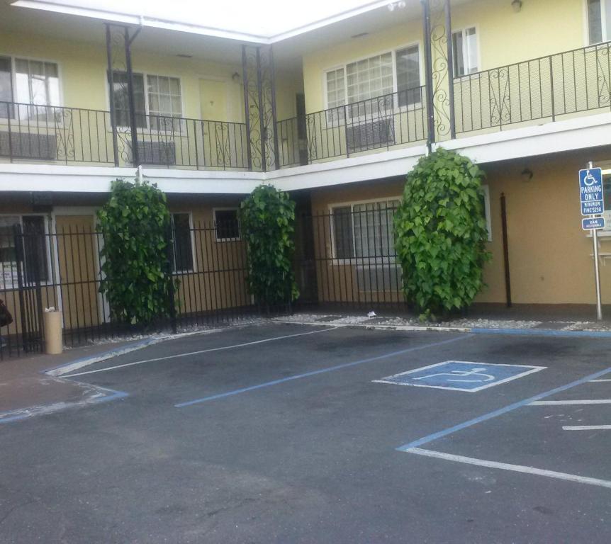 Stockton Travelers Motel Buitenkant foto